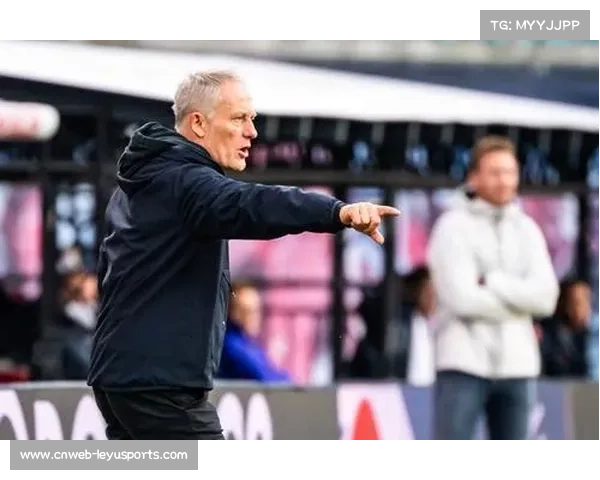 弗赖堡主帅施特赖希谈逆转胜:球员韧性是保级关键 弗赖堡主帅施特赖希谈逆转胜:球员韧性是保级关键