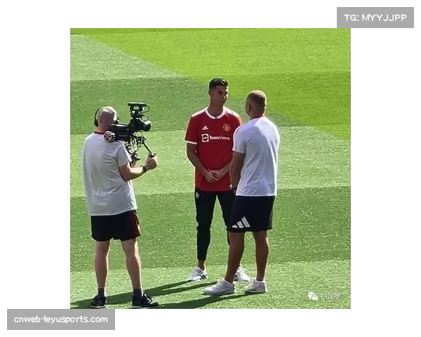 赖斯场外爱好：50Cent忠实歌迷兼摄影爱好者